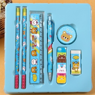 文具新宠 厂家直供卡通人物七件套，义乌徐蕾商行为小学生奖品市场注入活力